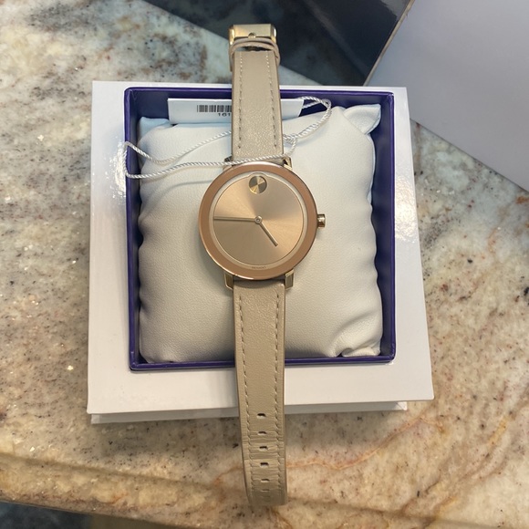Movado watch - Picture 3 of 6
